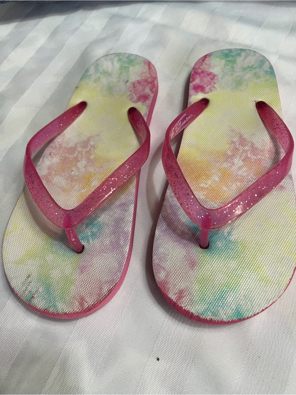 Youth size 4 flip flops…